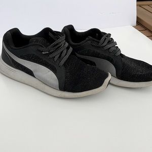 Puma Sneakers